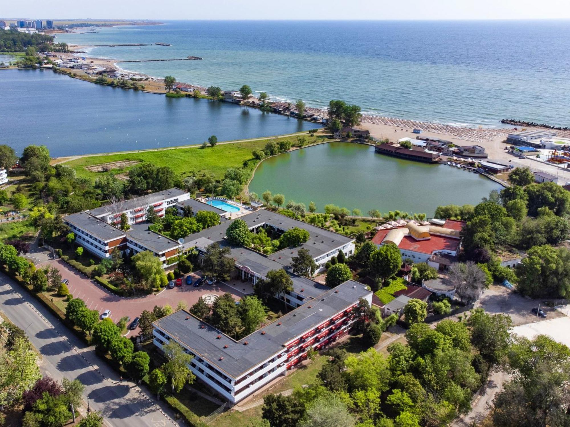 Complex Tismana 3* All Inclusive ジュピテル エクステリア 写真
